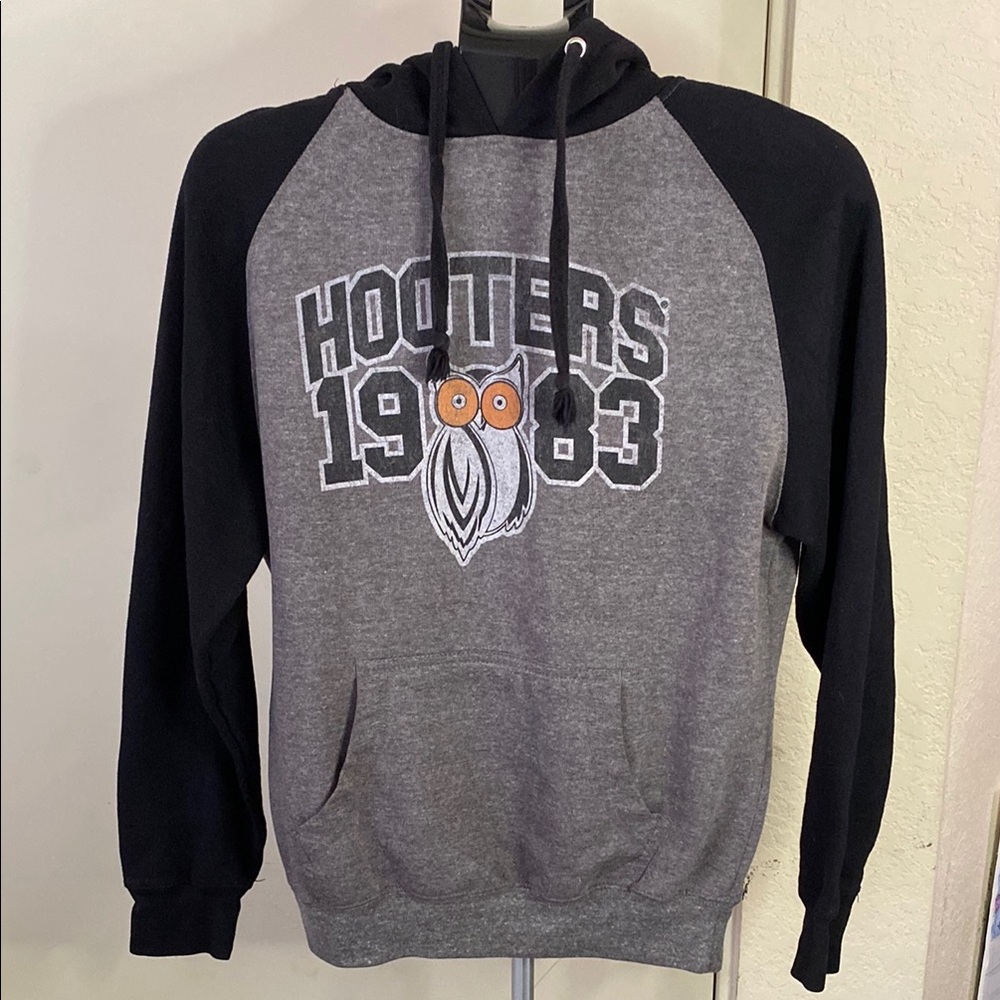 Hooters 1983 Gray and Black Men's Hoodie